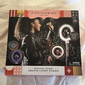 Selfie Light Stand new in box!